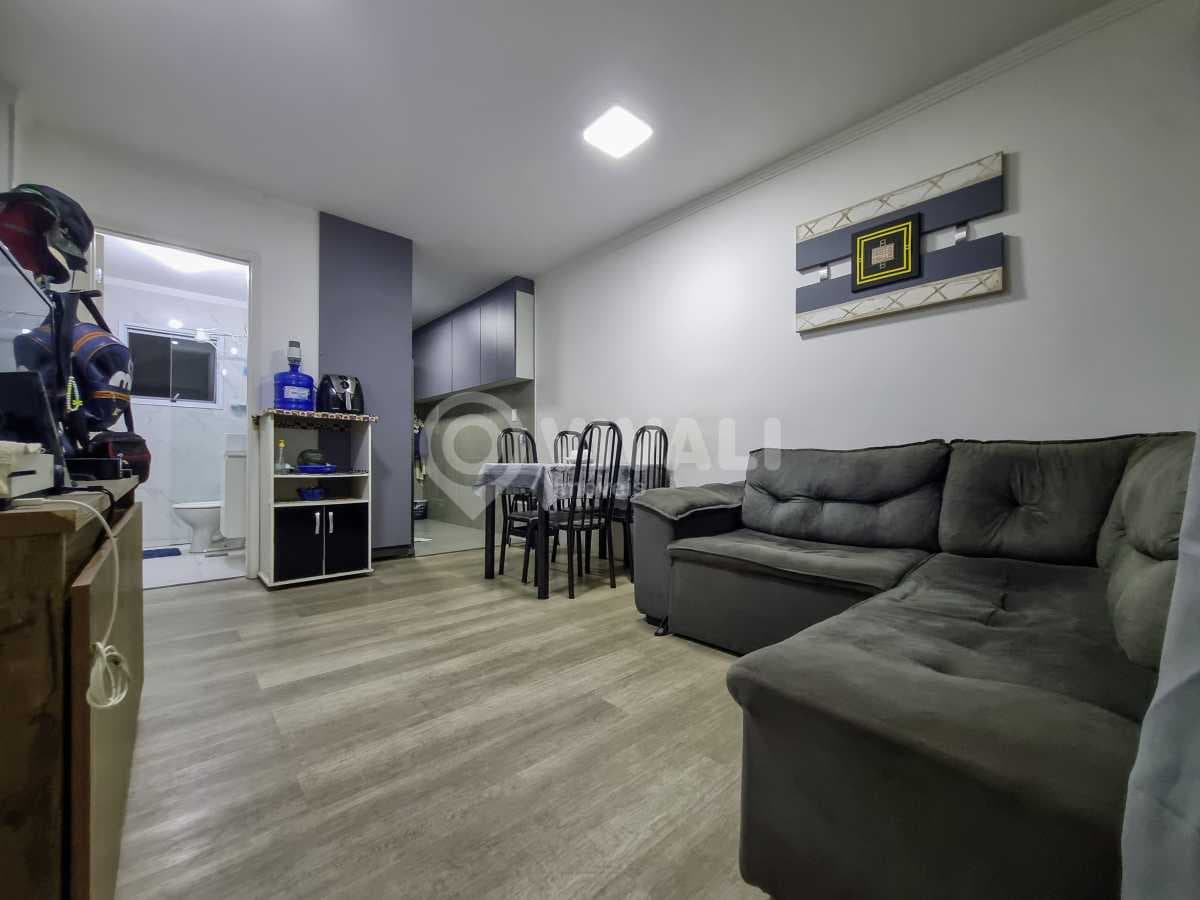 Casa em Condomínio com 2 quartos no Condomínio Alpes Residencial