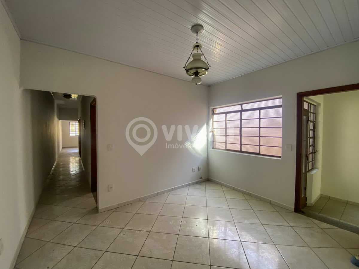 Casa com 3 quartos no Vila Brasileira — foto 2