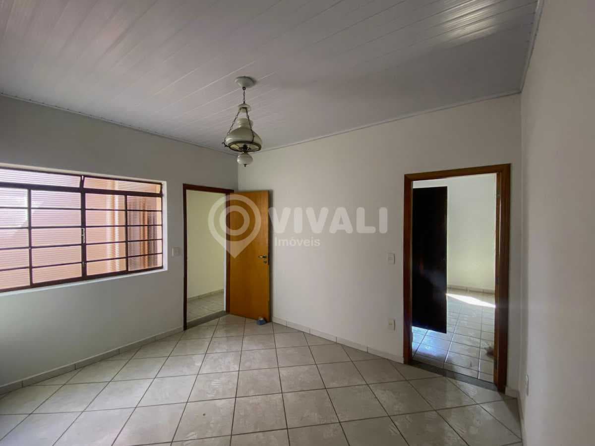 Casa com 3 quartos no Vila Brasileira — foto 3