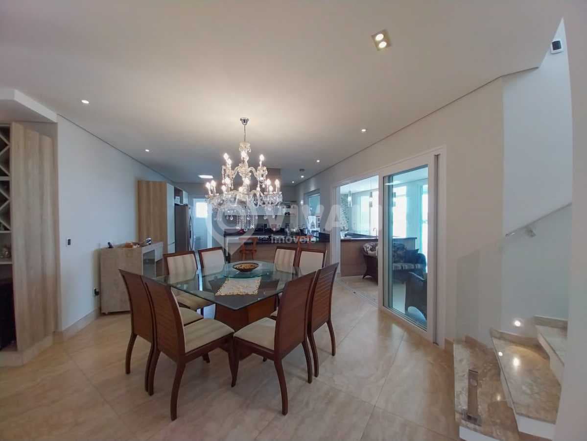 Casa em Condomínio com 4 suítes no Condominio Residencial Villa Ravenna