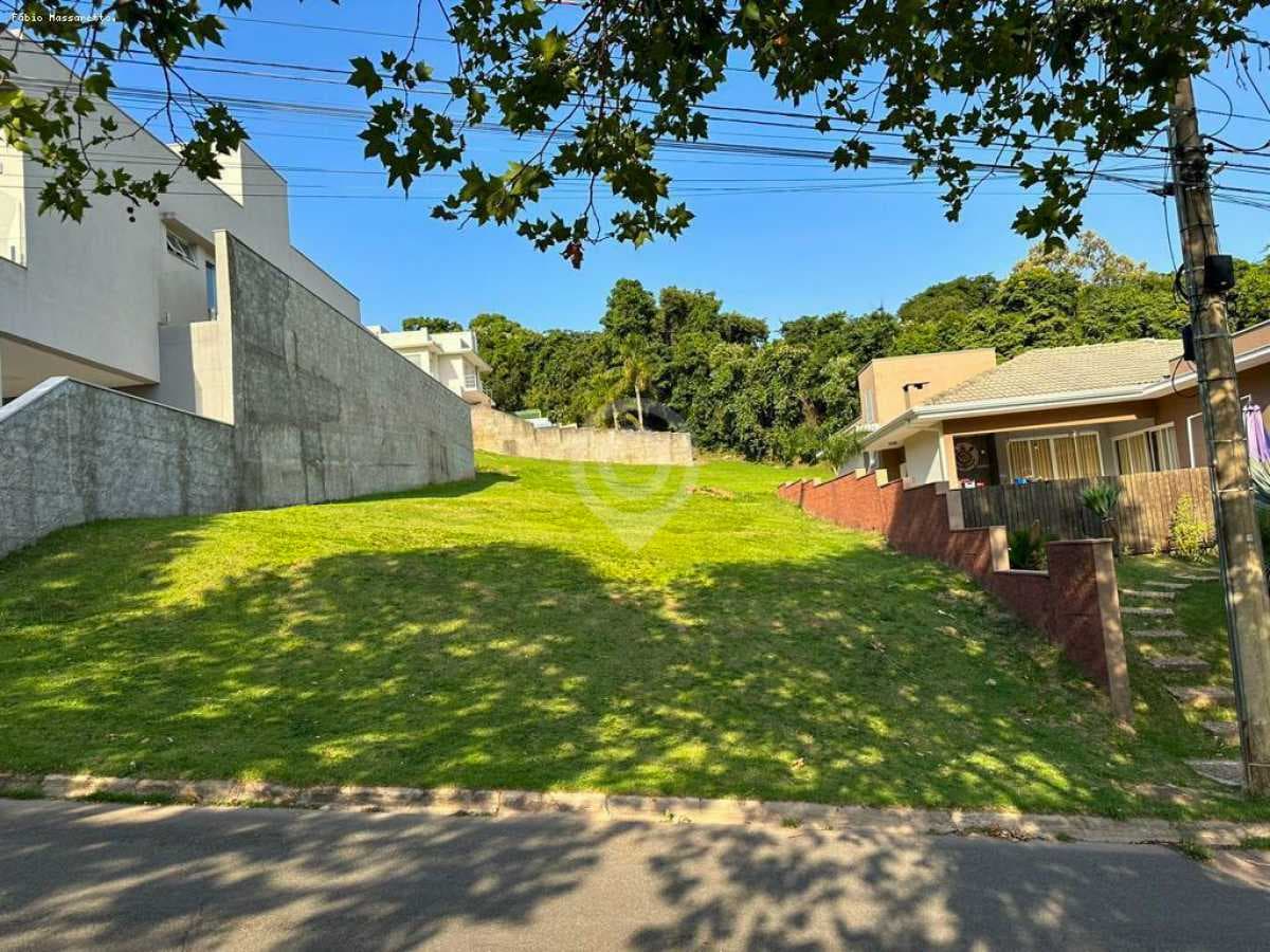 Terreno no Condominio Ville De France