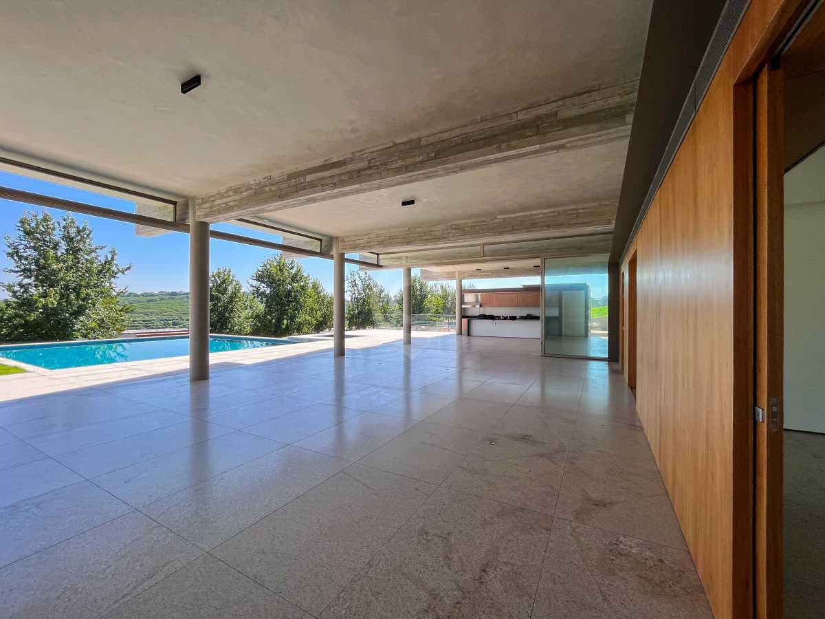 Casa em Condomínio com 6 suítes no Quinta da Baroneza — foto 2