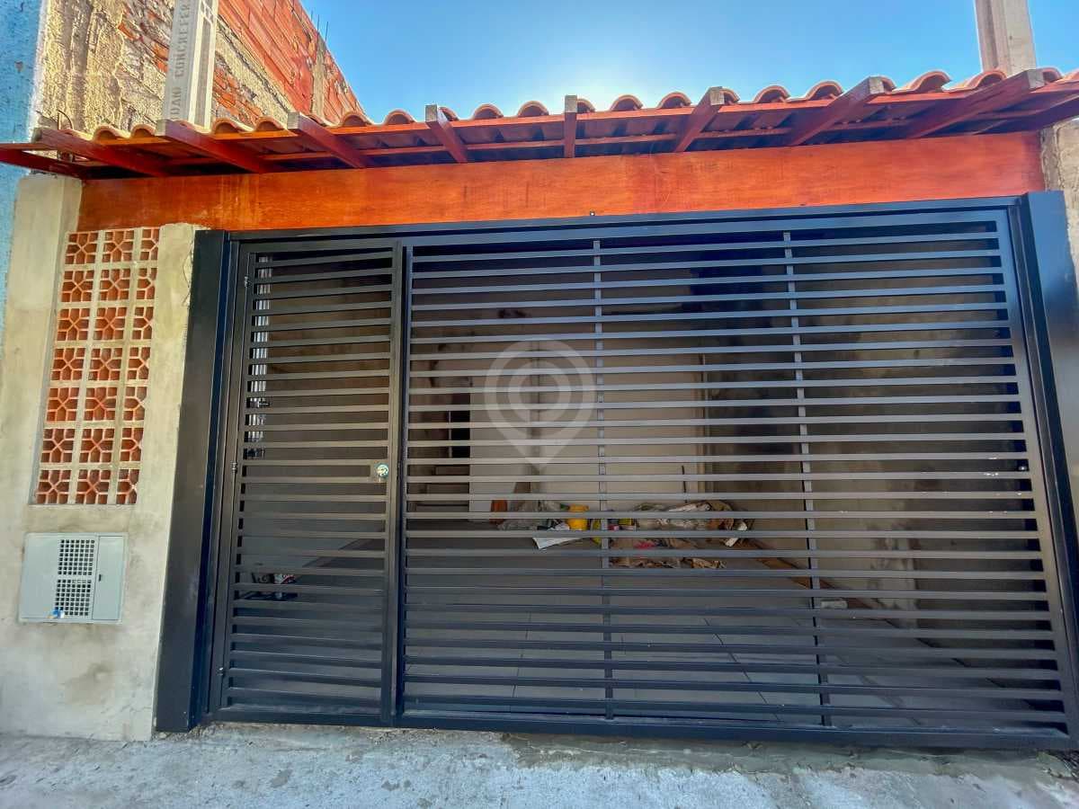 Casa de rua com 1 suíte no Jardim São Marcos