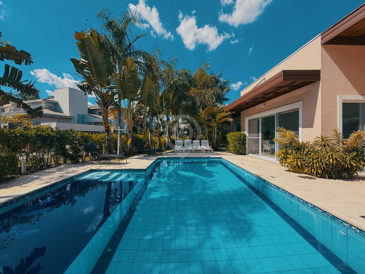 Casa em Condomínio com 4 suítes no Condominio Village Das Palmeiras — foto 3