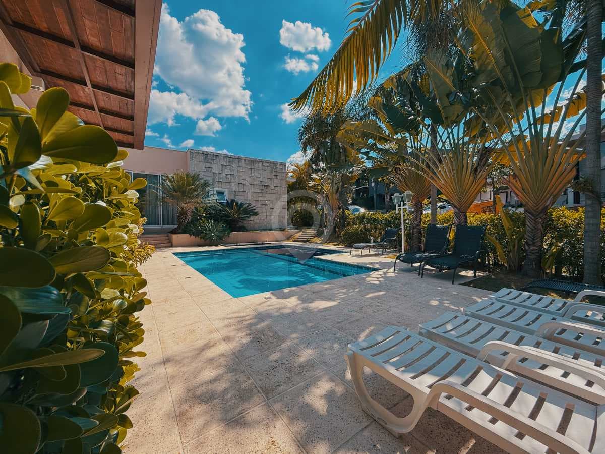 Casa em Condomínio com 4 suítes no Condominio Village Das Palmeiras