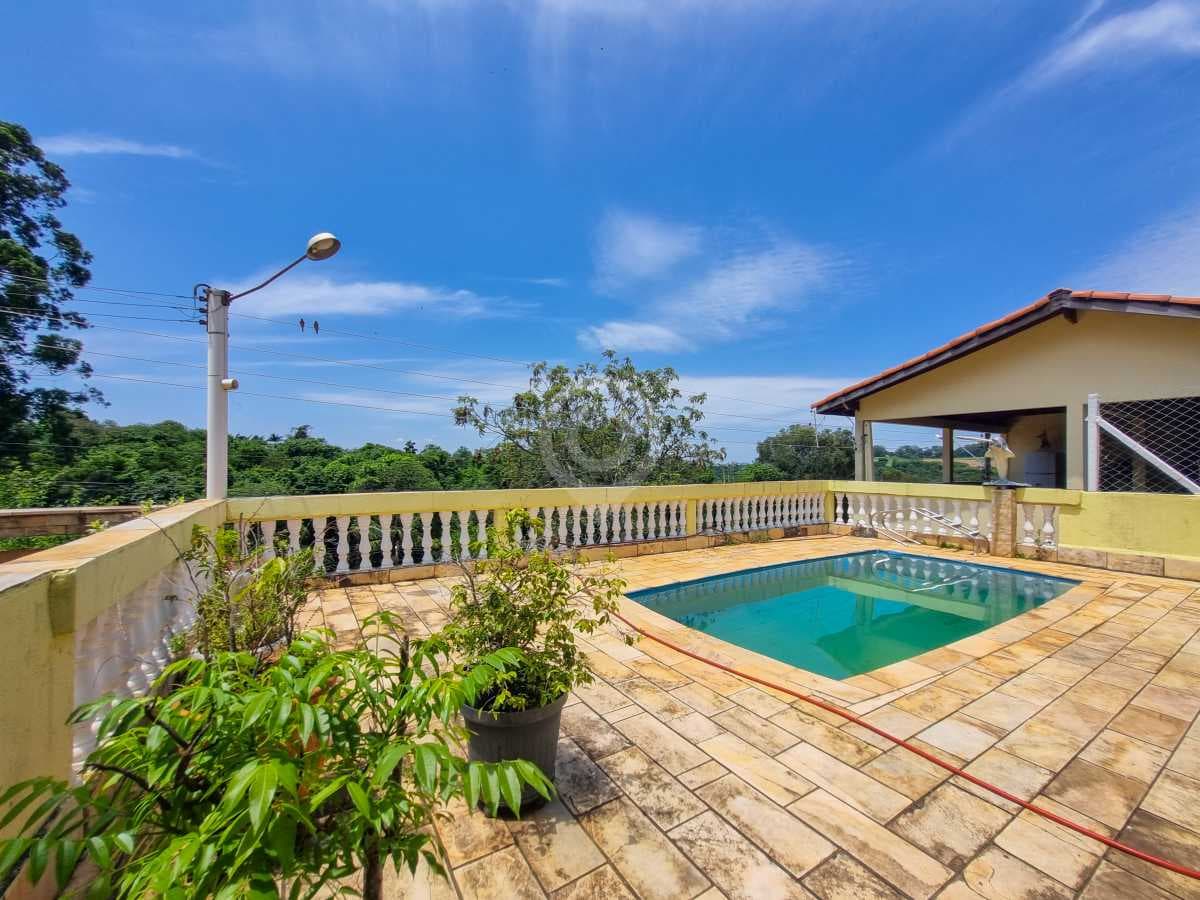 Casa em Condomínio com 2 quartos no Condomínio Clube de Campo Fazenda — foto 2