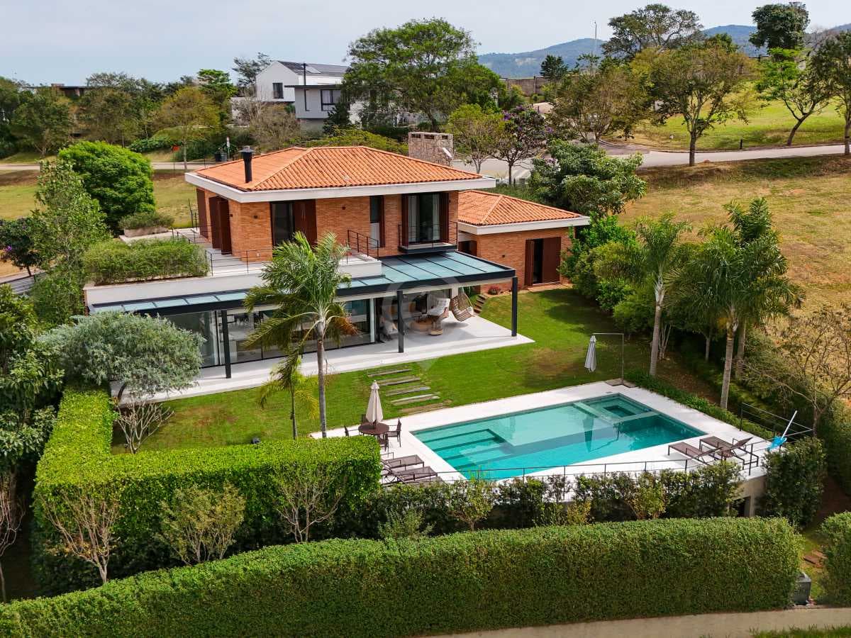 Casa em Condomínio com 4 suítes no Loteamento Fazenda Dona Carolina