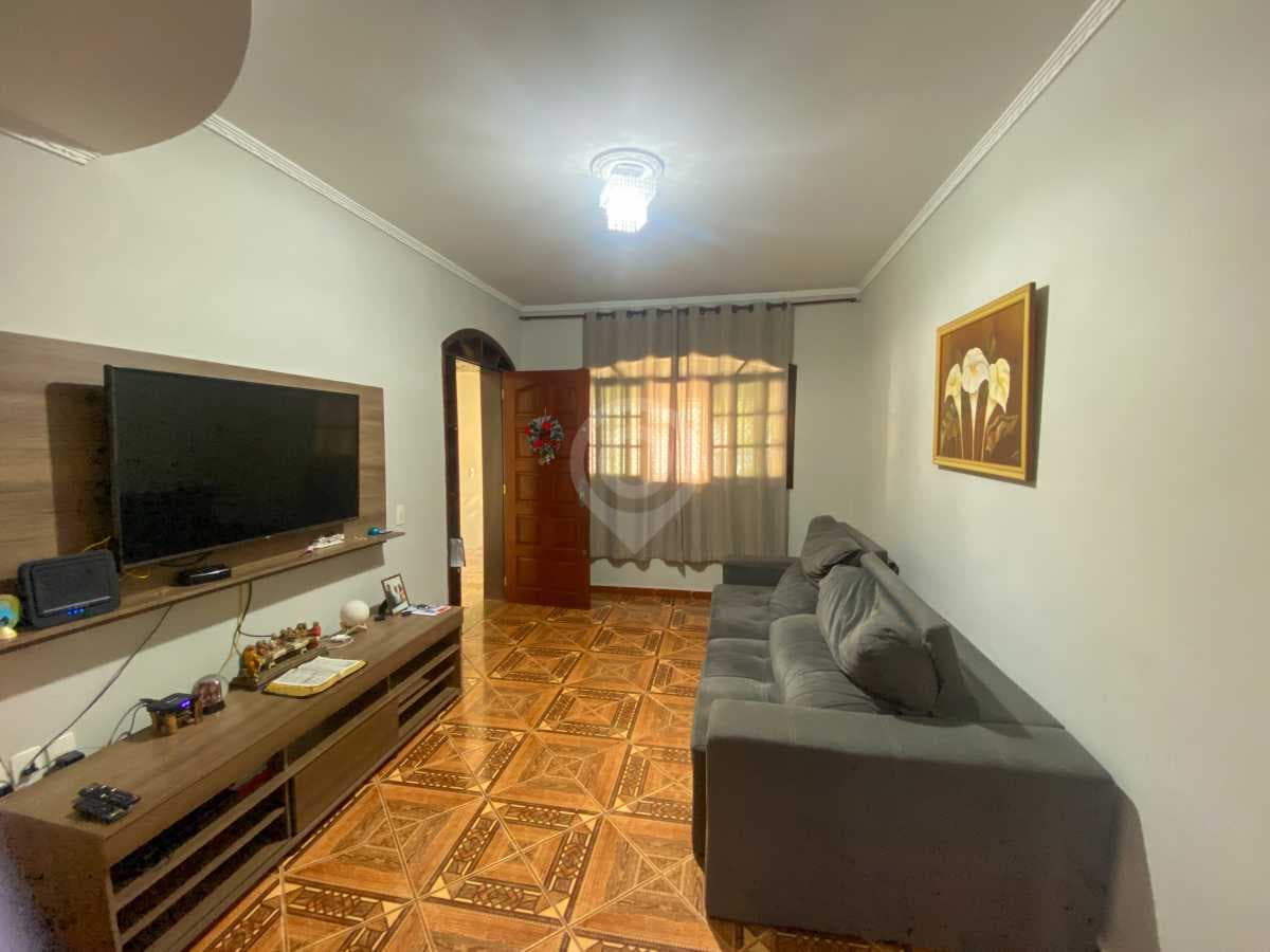 Casa de rua com 1 suíte no Loteamento Rei de Ouro — foto 2