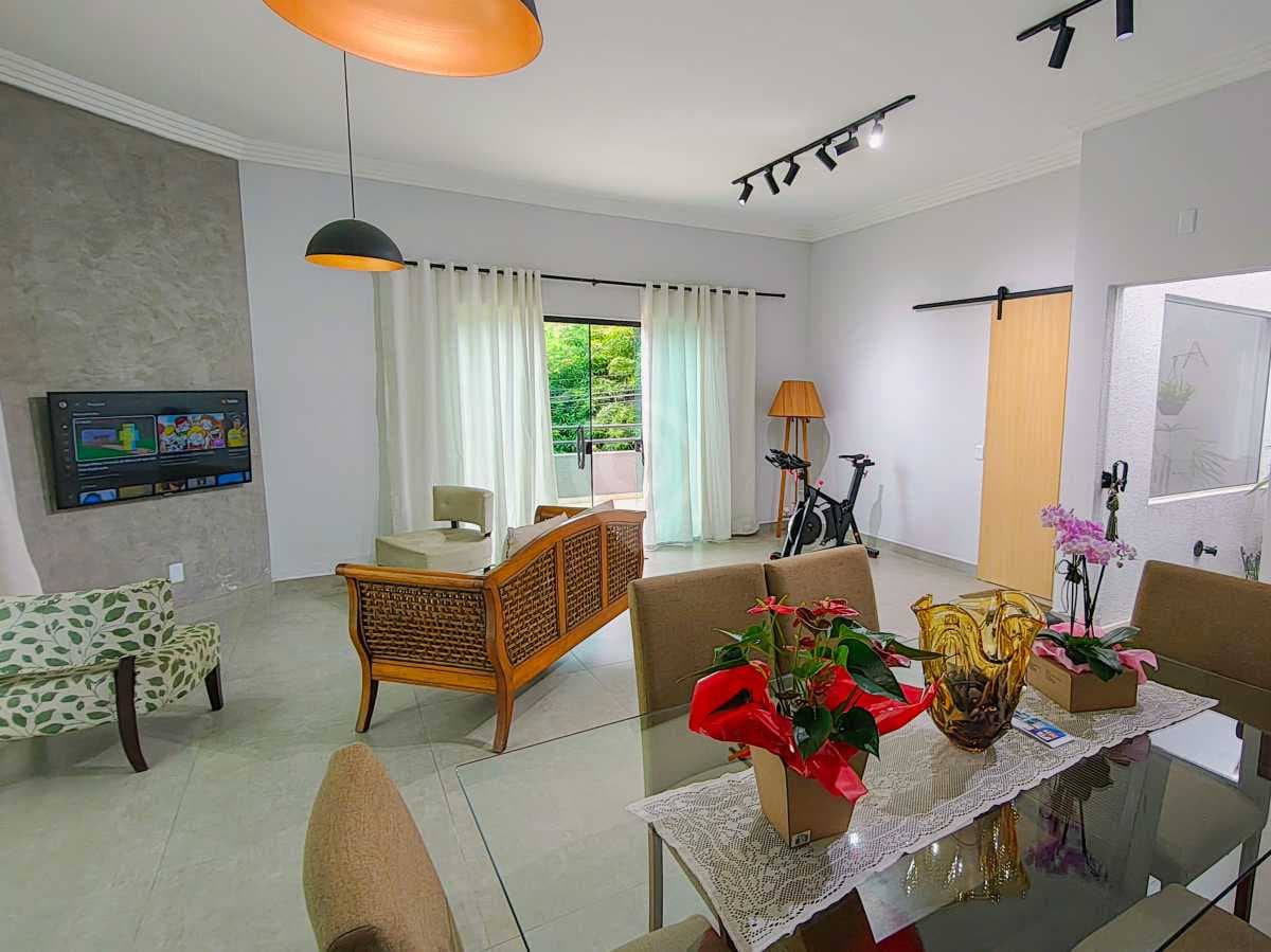 Casa de rua com 1 suíte no Recanto do Parque — foto 3