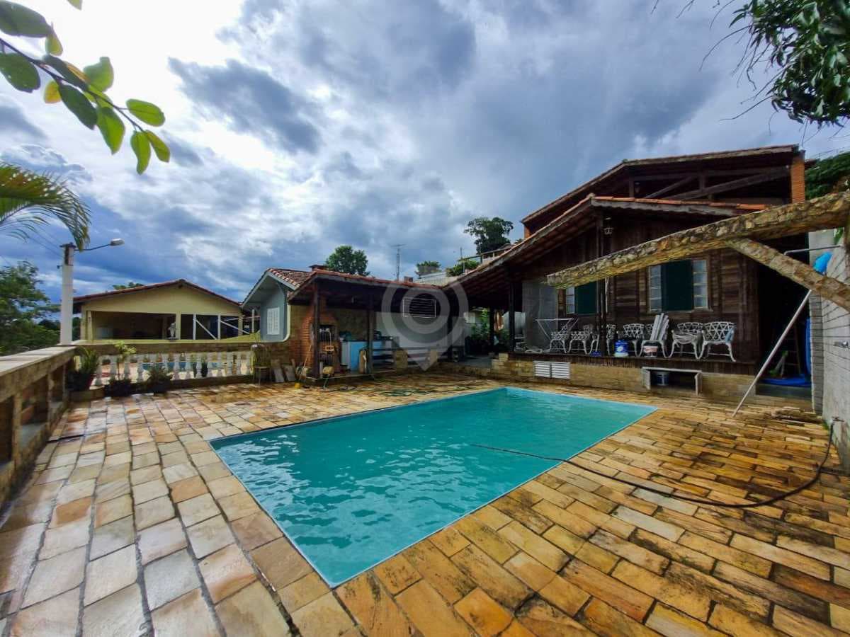 Casa em Condomínio com 4 suítes no Condomínio Clube de Campo Fazenda