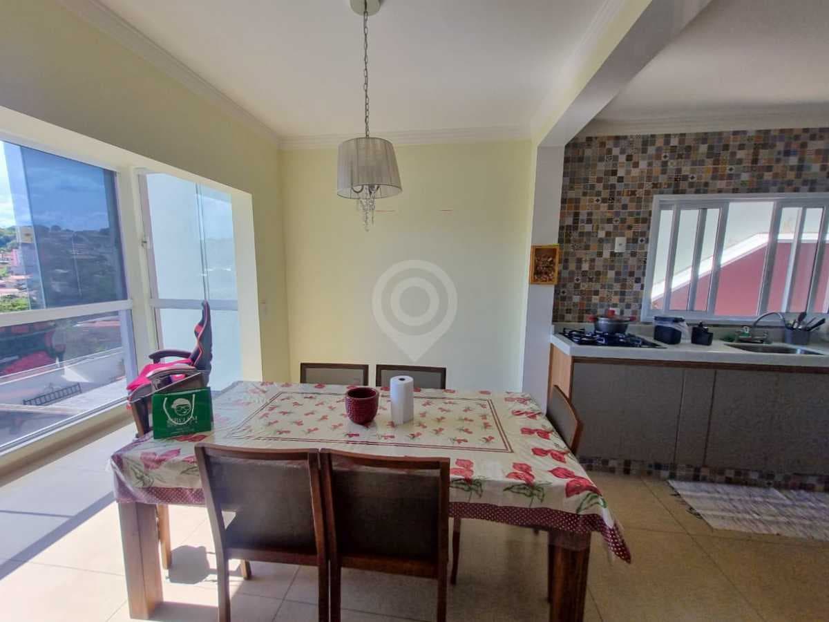 Casa de rua com 1 suíte no Jardim Salessi — foto 2