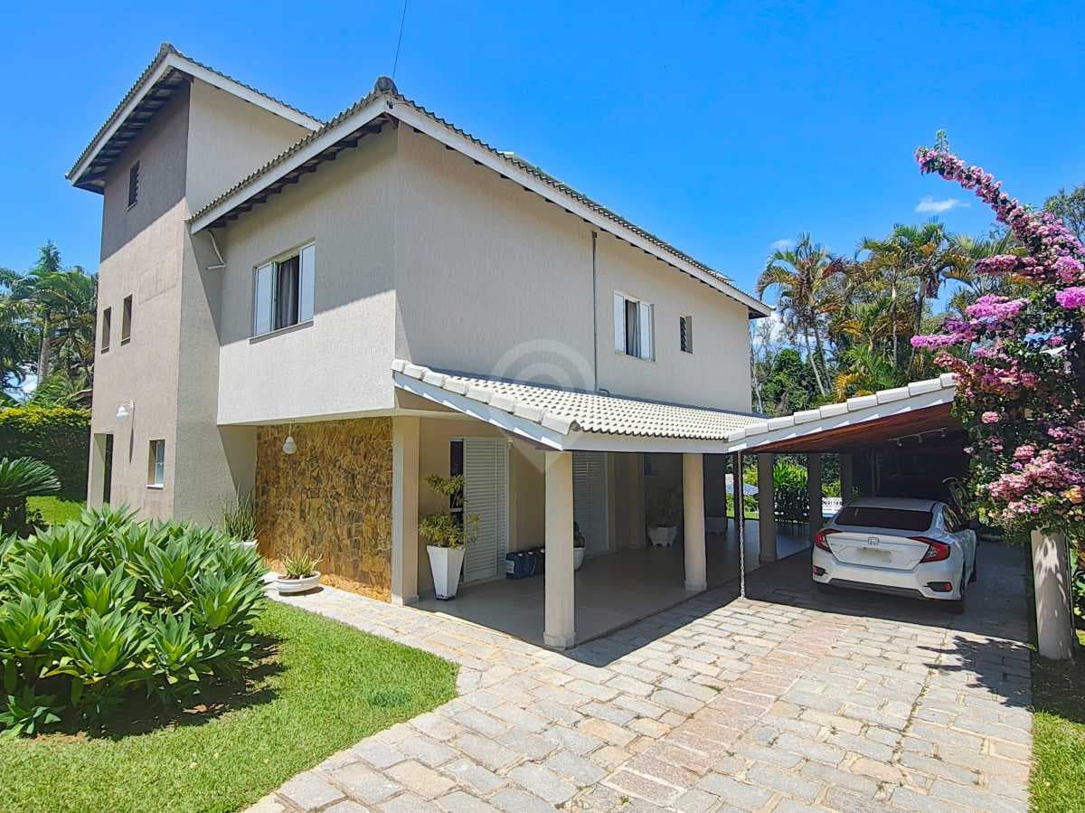 Casa em Condomínio com 5 suítes no Jardim Nossa Senhora das Graças