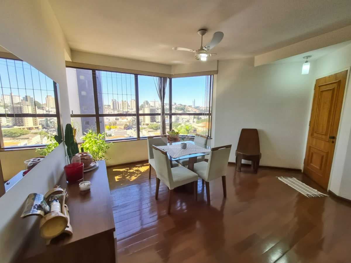 Apartamento com 3 quartos no Edifício Virginia — foto 2