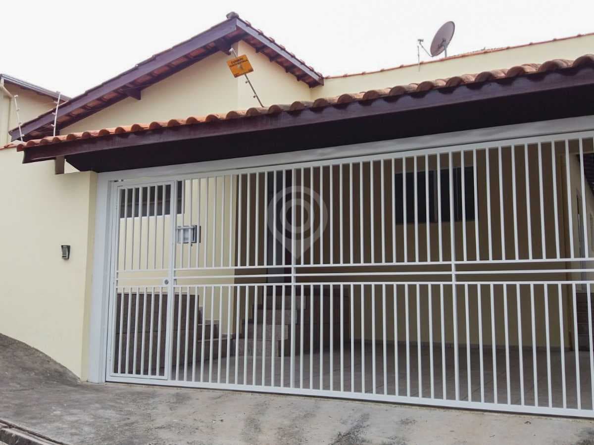 Casa de rua com 1 suíte no Loteamento Residencial Central Park I