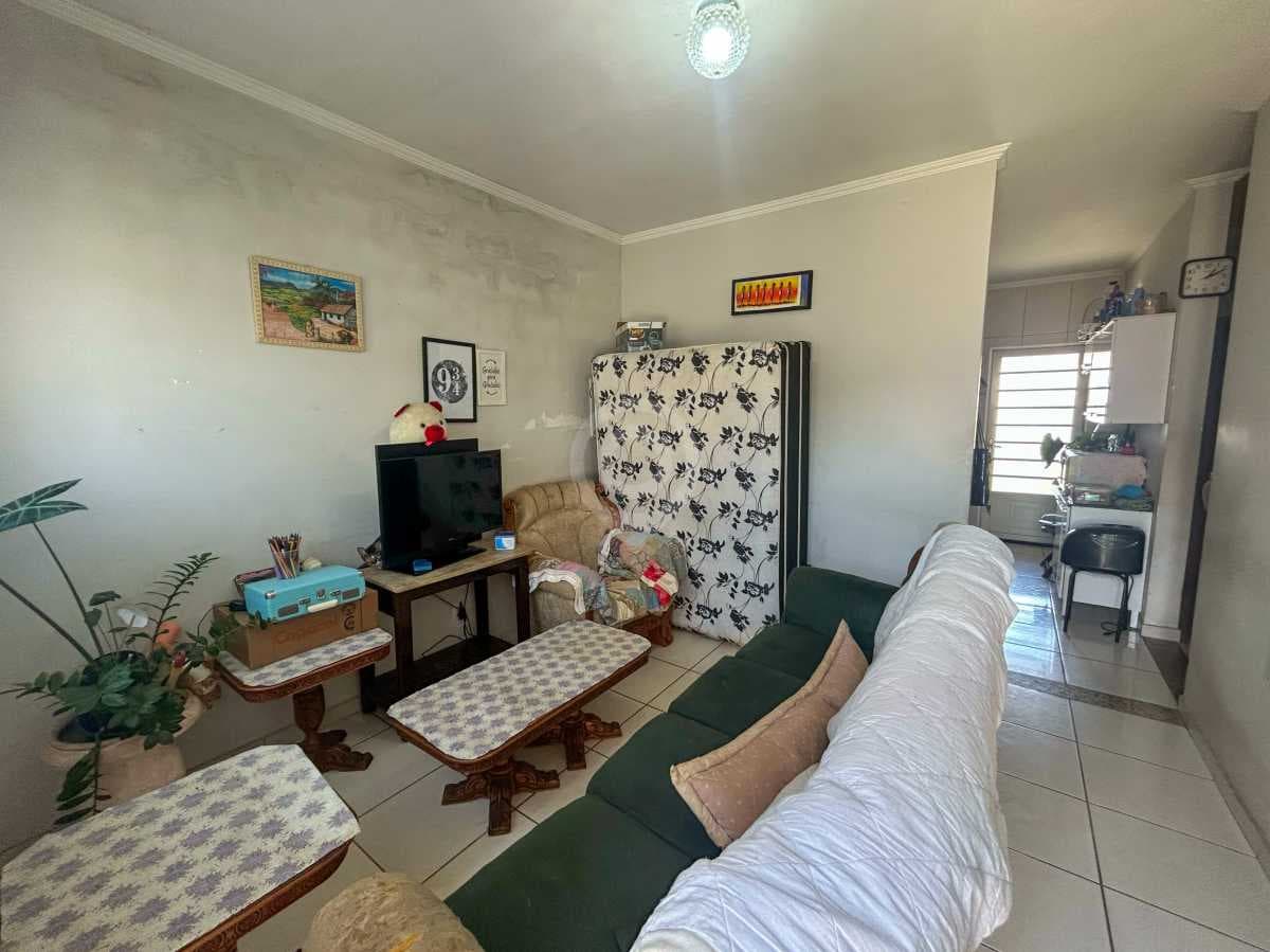Casa de rua com 3 quartos no Loteamento Itatiba Park