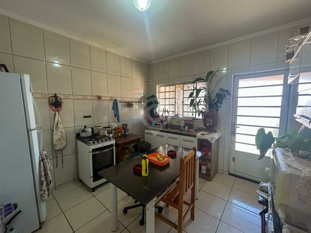 Casa de rua com 3 quartos no Loteamento Itatiba Park — foto 3