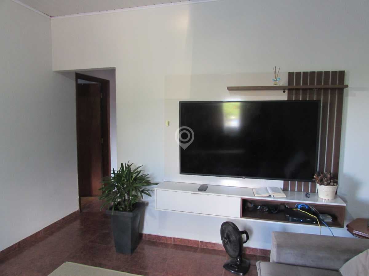 Casa de rua com 3 quartos no Bairro do Engenho — foto 3