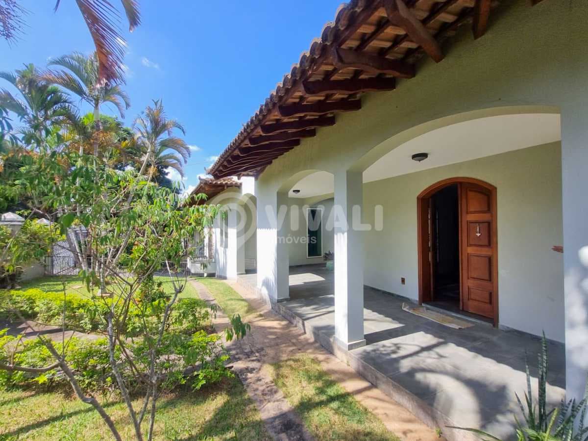 Casa em Condomínio com 3 suítes no Jardim Santa Rosa — foto 2