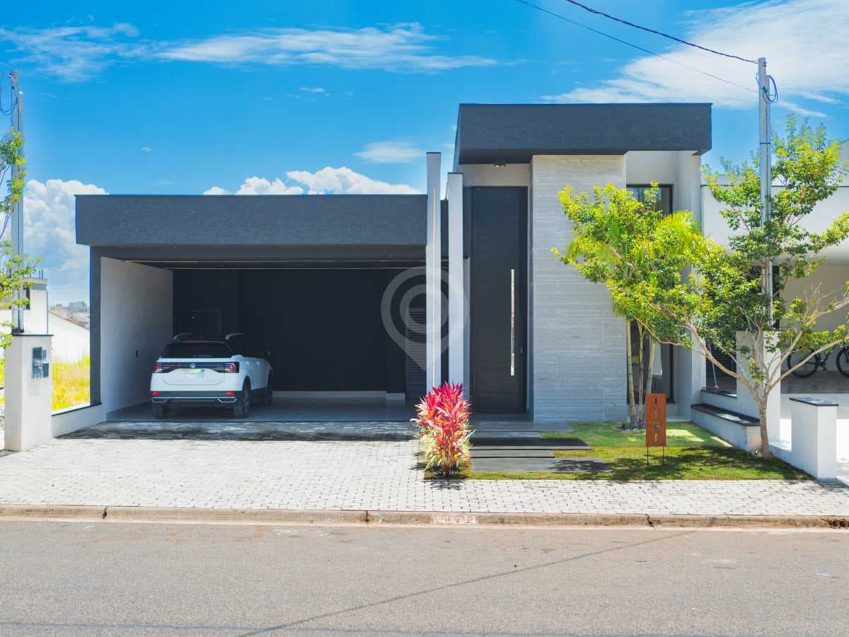 Casa em Condomínio com 3 suítes no Condomínio Residencial Euroville II