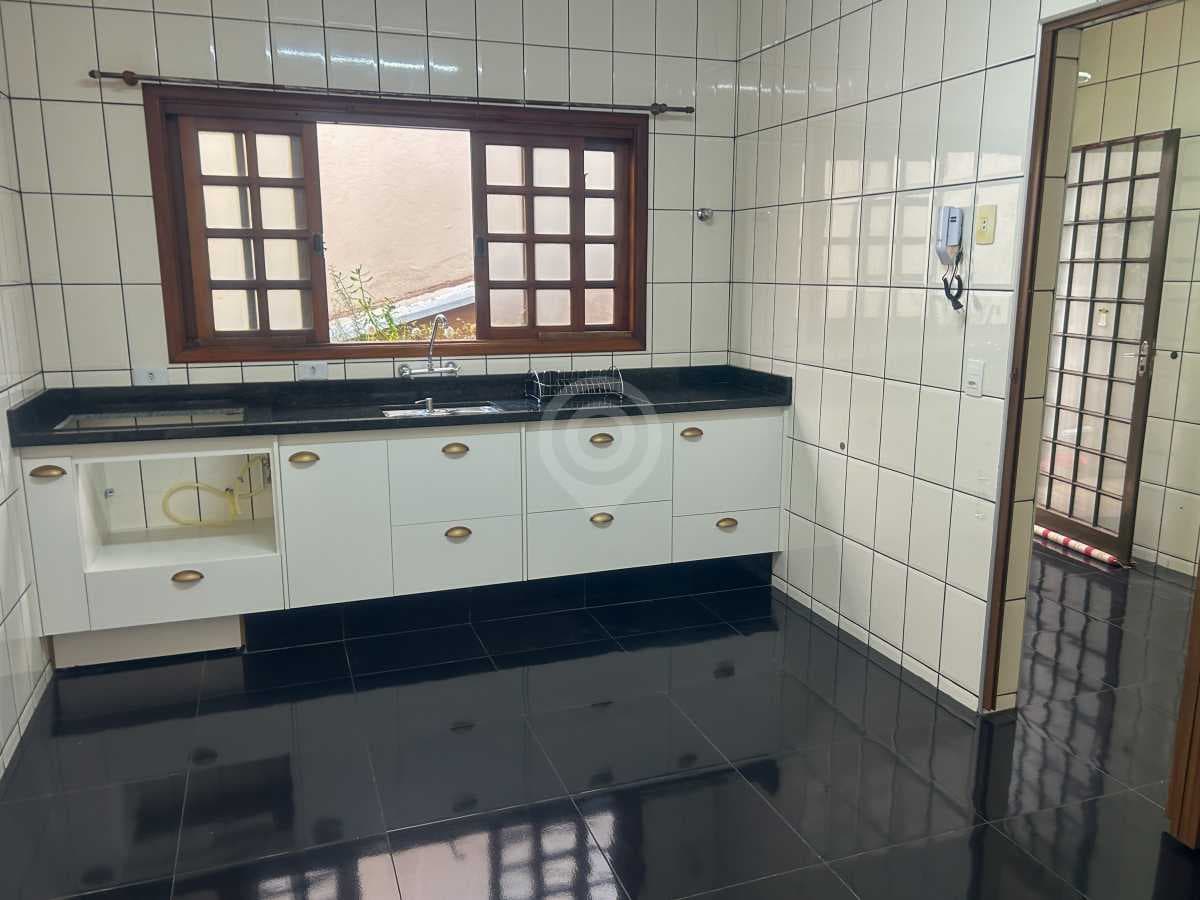 Casa de rua com 1 suíte no Vila Cruzeiro — foto 2