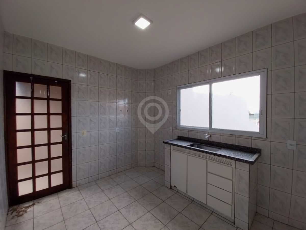 Casa de rua com 2 suítes no Loteamento Santo Antônio — foto 2