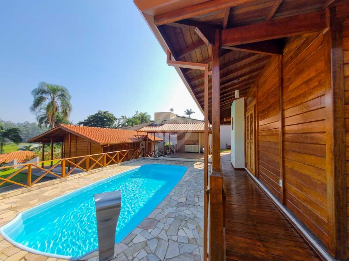 Casa em Condomínio com 3 suítes no Cachoeiras do Imaratá