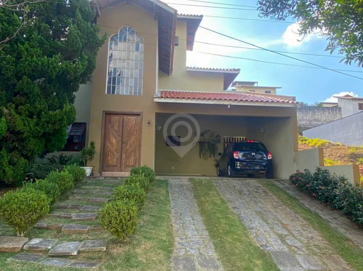 Casa de rua com 2 suítes no Giardino D´ Itália