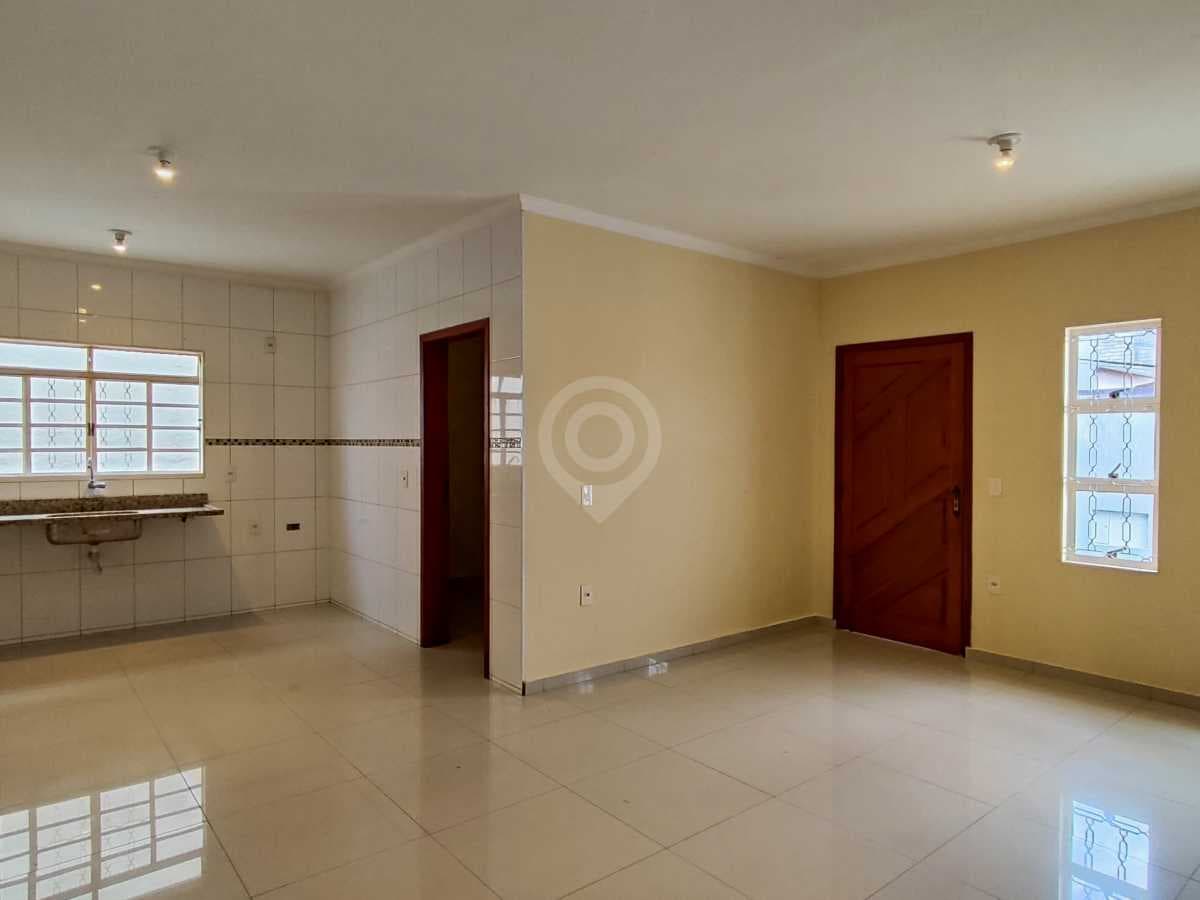 Casa de rua com 1 suíte no Loteamento Residencial Central Park I