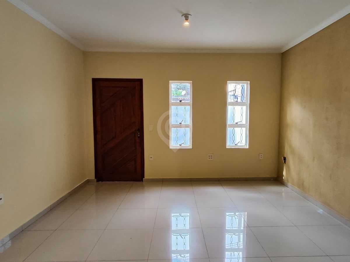 Casa de rua com 1 suíte no Loteamento Residencial Central Park I — foto 2