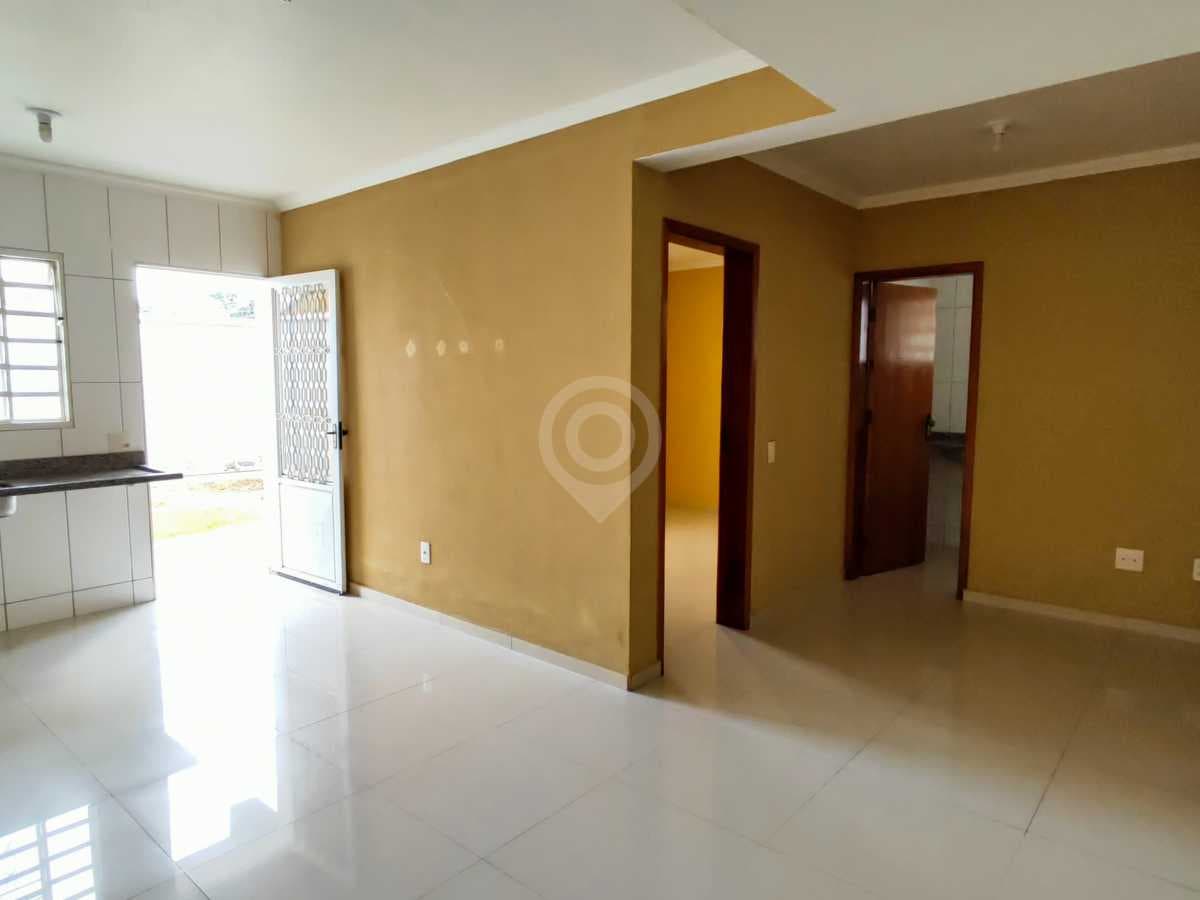 Casa de rua com 1 suíte no Loteamento Residencial Central Park I — foto 3