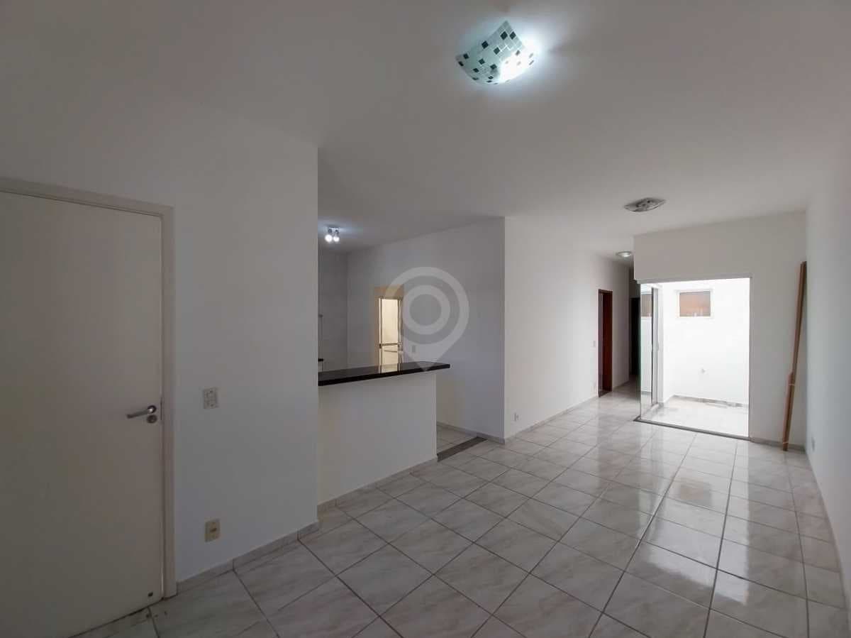 Casa em Condomínio com 1 suíte no Condomínio Morada dos Comendadores — foto 2