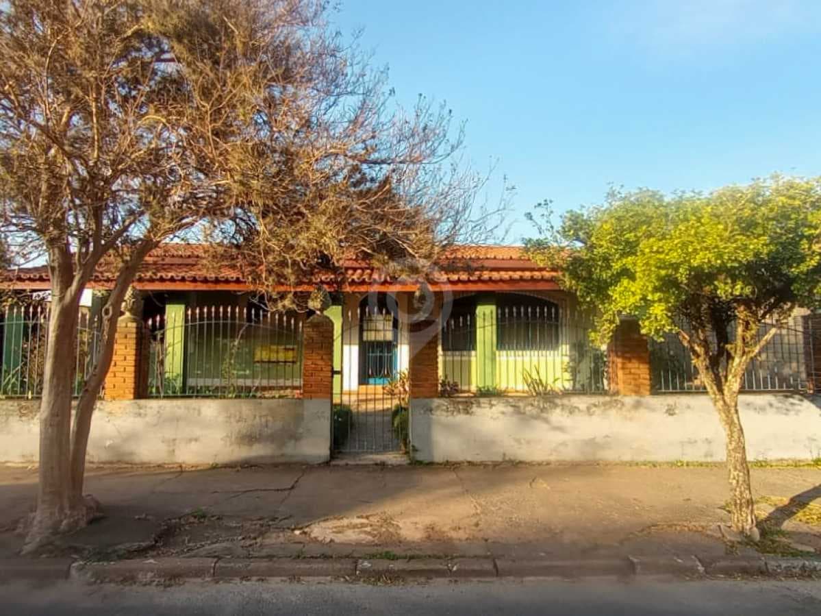 Casa de rua com 1 suíte no Jardim Santo Antônio