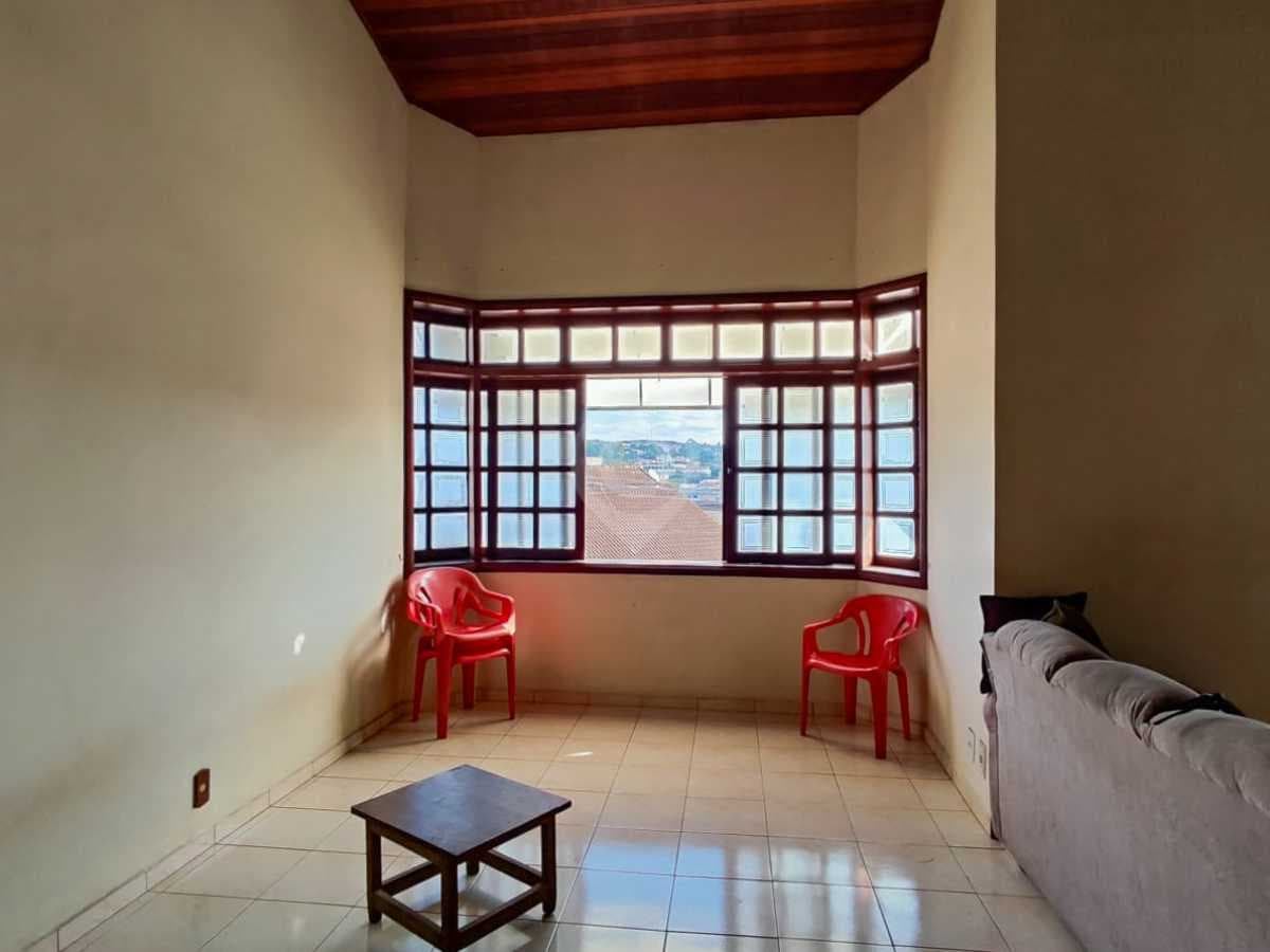Casa de rua com 1 suíte no Jardim Salessi — foto 2