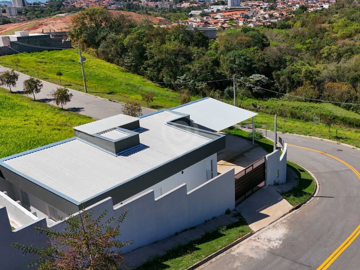 Casa de rua com 1 suíte no Loteamento Quinta dos Bons Ventos