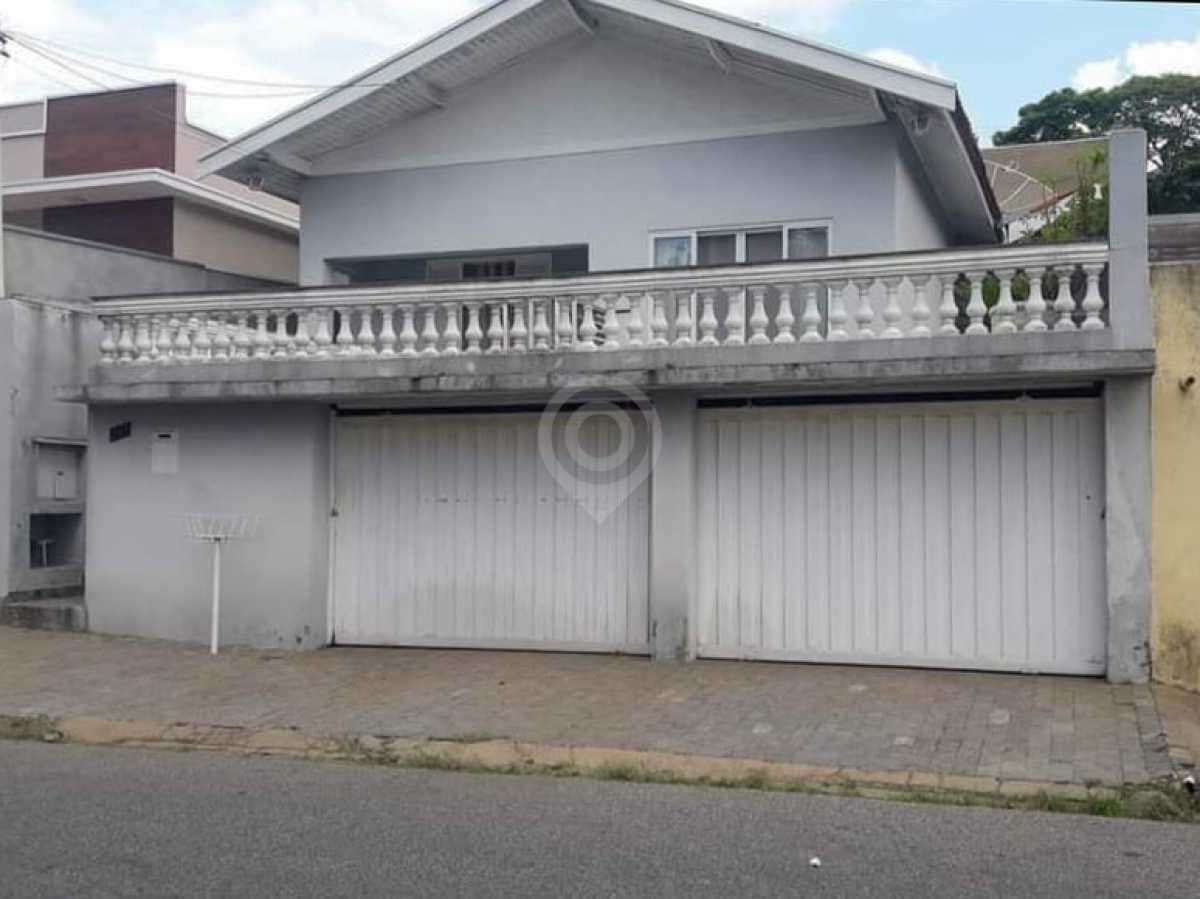 Casa de rua com 2 quartos no Santa Claudina