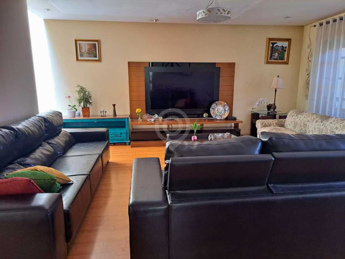Casa de rua com 3 suítes no Nova Itatiba