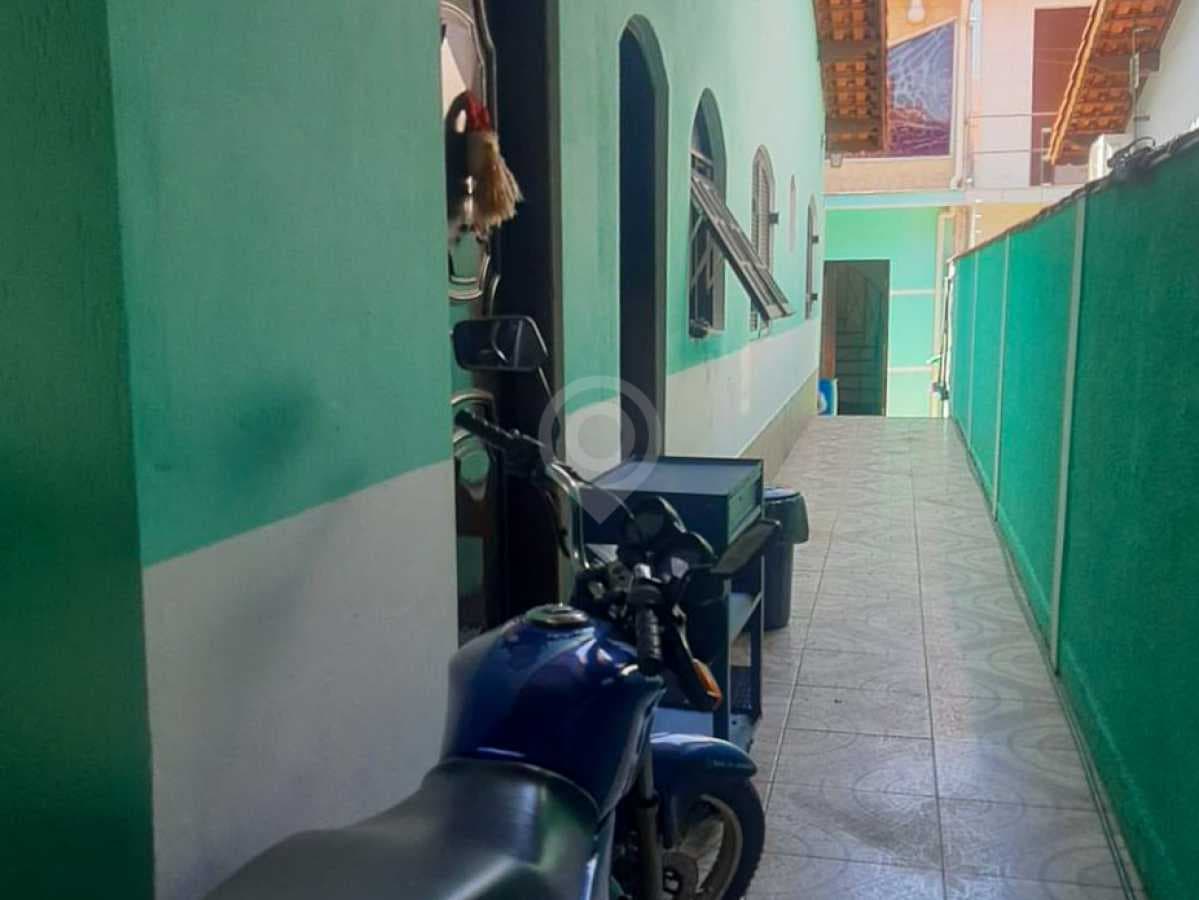 Casa de rua com 2 quartos no Jardim Virgínia