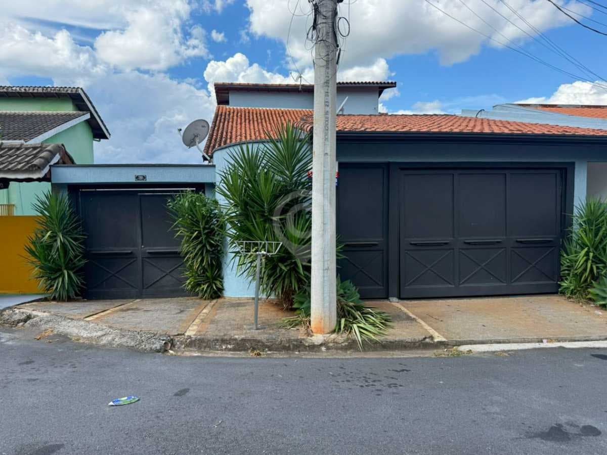 Casa de rua com 1 suíte no Jardim Virgínia