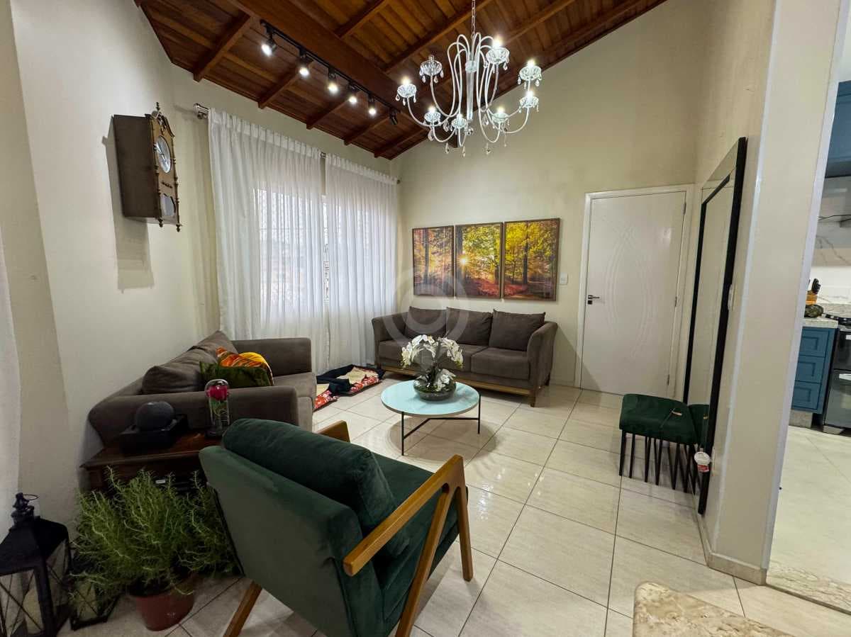 Casa de rua com 1 suíte no Giardino D´ Itália
