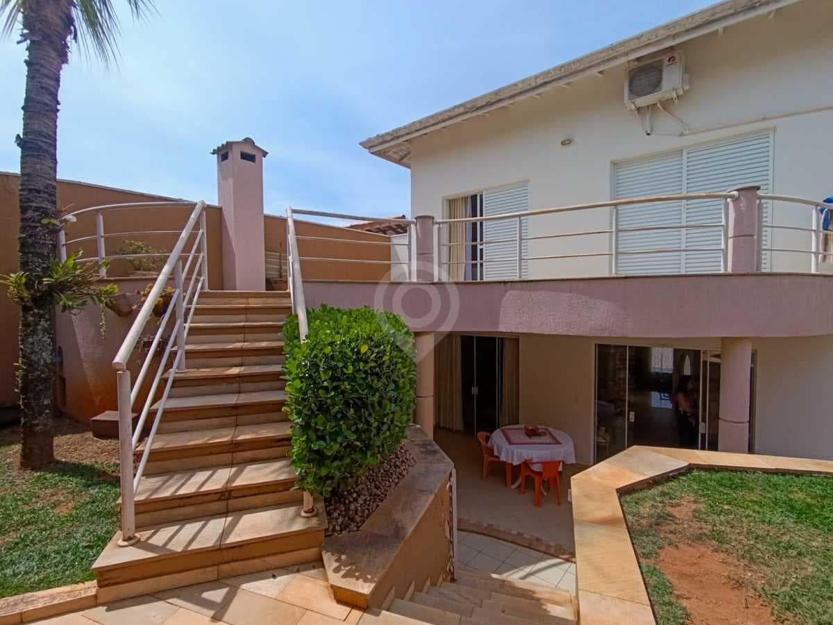 Casa em Condomínio com 3 suítes no Condomínio Itatiba Country Club