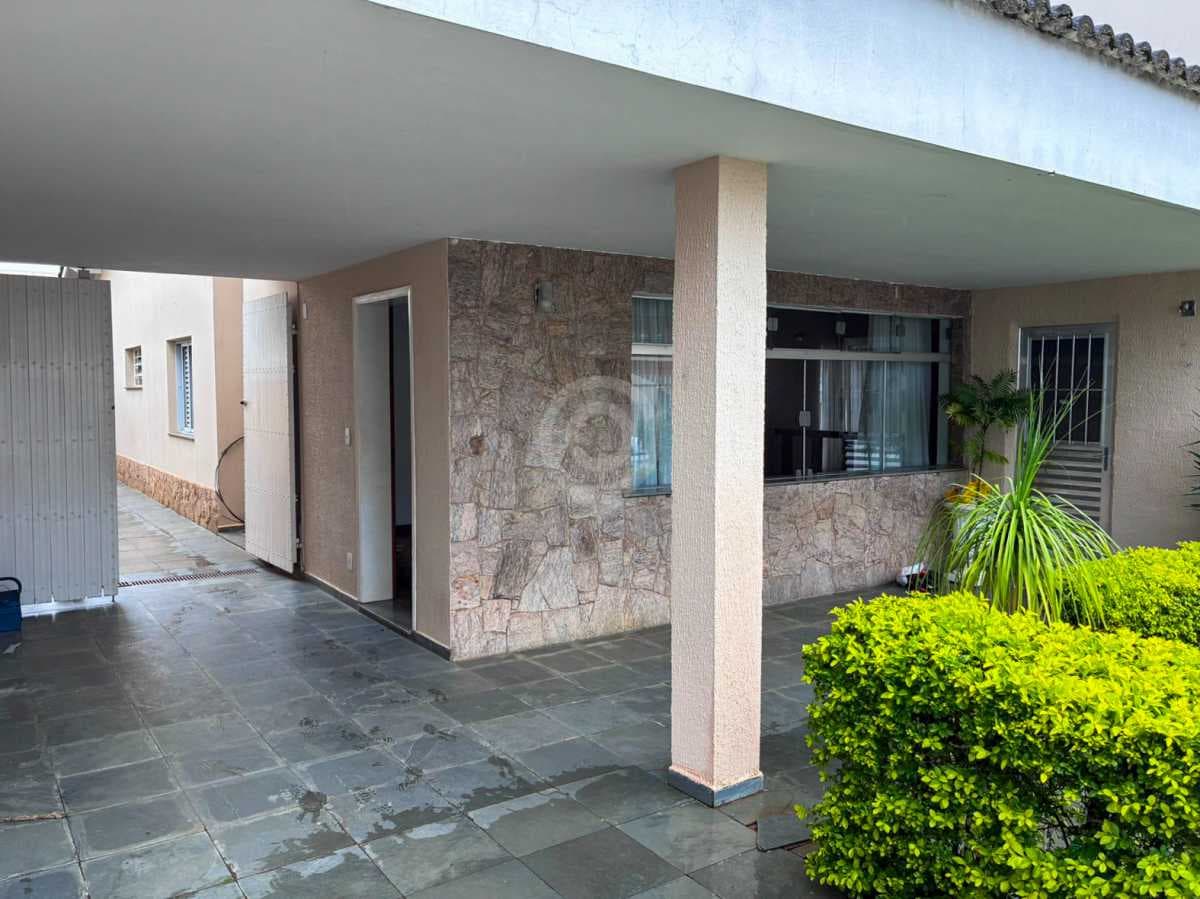 Casa de rua com 1 suíte no Nova Itatiba