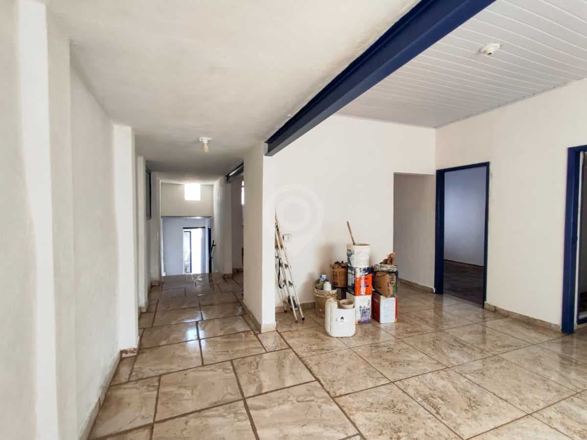 Casa de rua com 4 quartos no Centro — foto 2