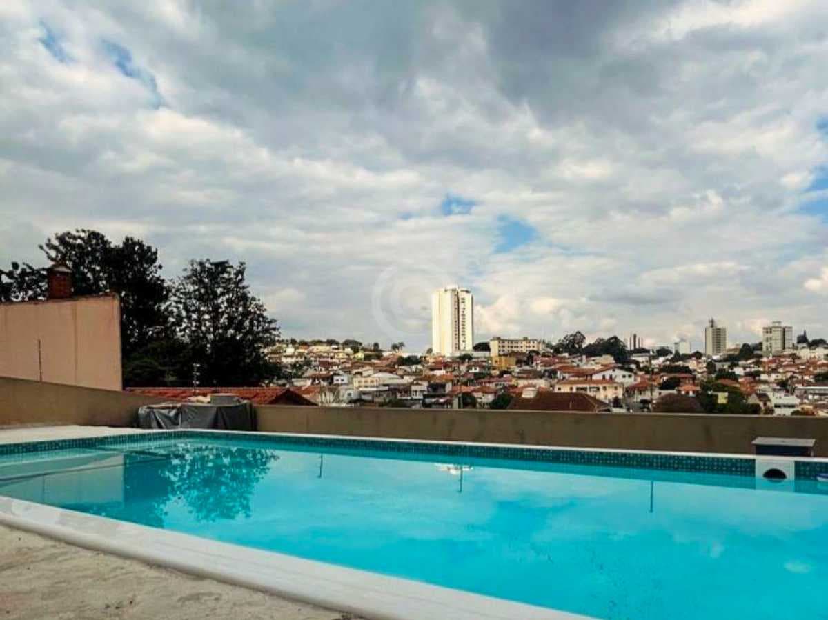 Casa de rua com 1 suíte no Jardim Nice
