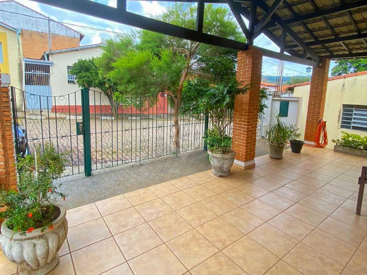Casa de rua com 3 quartos no Vila Nova — foto 2