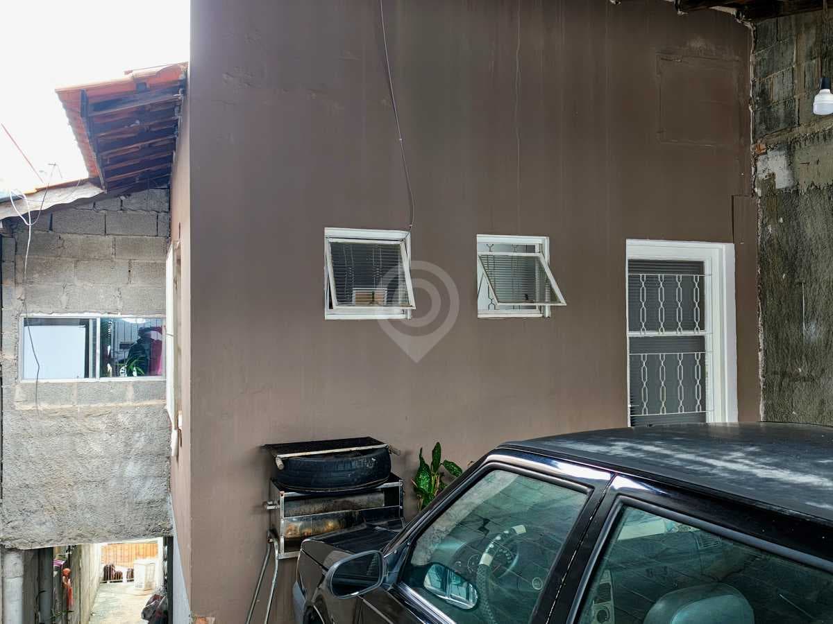 Casa de rua com 4 quartos no Parque Tescarollo — foto 2