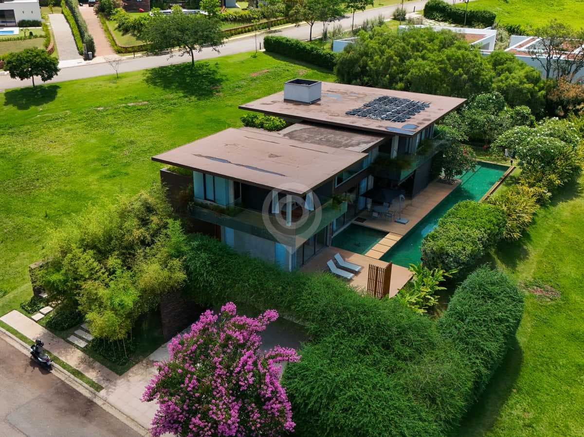 Casa em Condomínio com 4 suítes no Loteamento Fazenda Dona Carolina