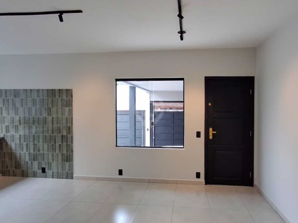 Casa de rua com 1 suíte no Jardim Santa Filomena — foto 3