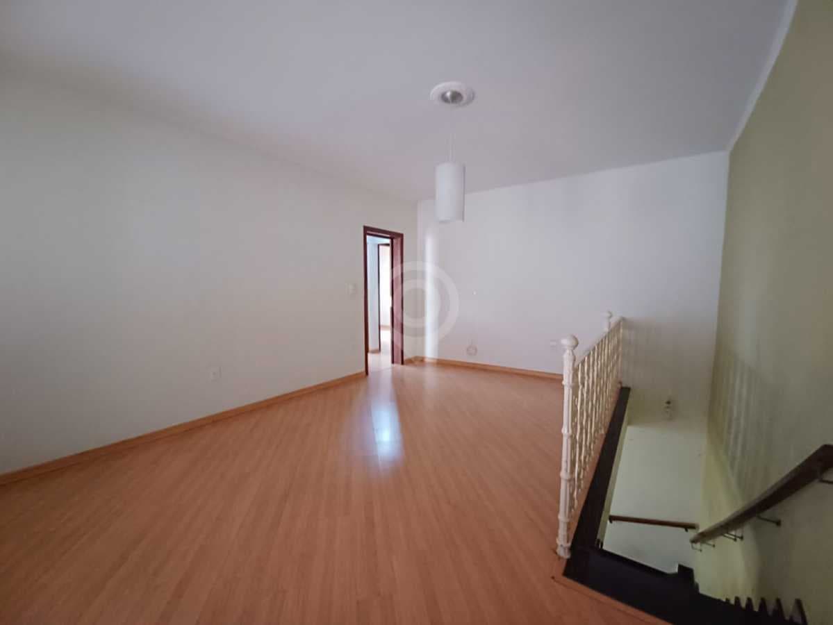 Casa de rua com 3 quartos no Novo Cruzeiro — foto 3