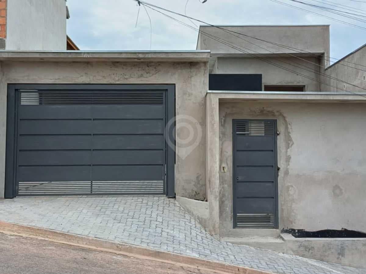 Casa de rua com 1 suíte no Alpes Do Cruzeiro