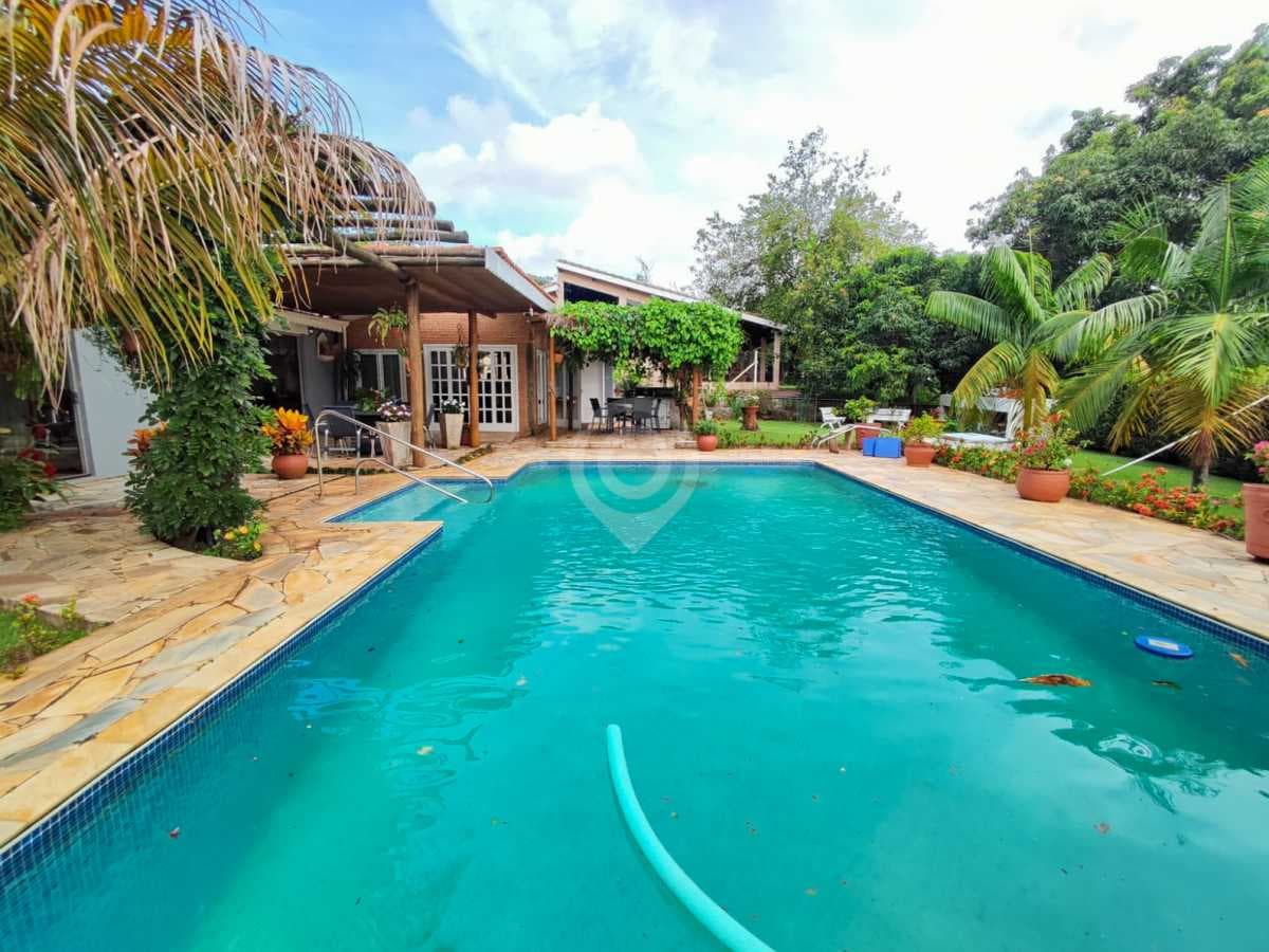 Chácara com 4 suítes no Jardim Alto de Santa Cruz